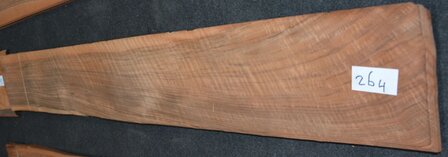 French Walnut Veneer moir&eacute; 137 x 19-20 cm | 0.8mm | 0,2672m&sup2;