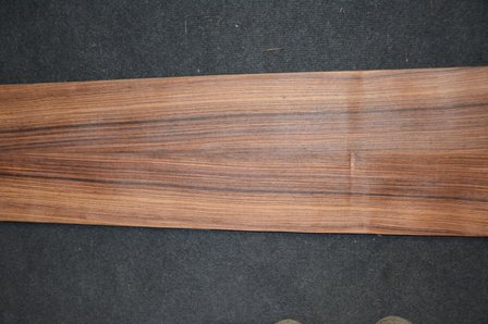 Indisch Rosewood Veneer 248 x 11-13 cm | 0.6 mm | 0,2976m&sup2;