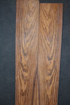 Indisch Rosewood Veneer 290 x 22-24 cm | 0.6 mm | 0,667m&sup2;