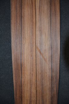 Indisch Rosewood Veneer 264 x 13-14 cm | 0.6 mm | 0,3564m&sup2;