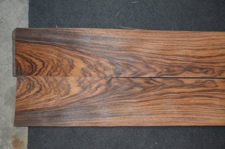 Indisch Rosewood Veneer 307 x 20-21 cm | 0.6 mm | 0,629m&sup2;