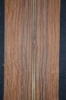 Santos Rosewood Veneer 232 x 11-14 cm | 0.6 mm | 0,29m&sup2;