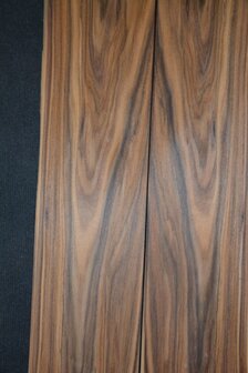 Swietenia Mahogany Veneer 242 x 49-55 cm | 0.6mm | 1,256m2