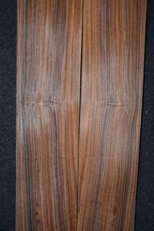 Swietenia Mahogany Veneer 300 x 37-38 cm | 0.6mm | 1,020m2