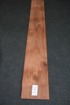 Afrikaans Rosewood Veneer 135 x 19 cm | 0.6 mm | 0,2565m&sup2;