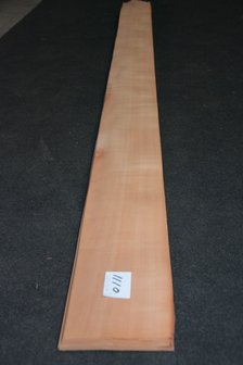 Pear Veneer 240 x 15-18 cm | 0.6 mm | 0,396m&sup2;