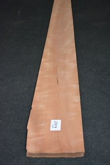 Pear Veneer 252 x 16-20 cm | 0.6 mm | 0,45m&sup2;