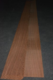 Wenge Veneer 226 x 14-20 cm | 0.6 mm | 0,32m&sup2;