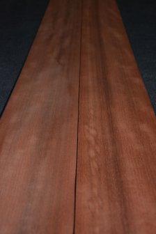 Moabi Veneer 232 x 13 cm | 0.6 mm | 0,30m&sup2;