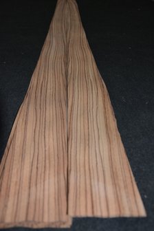 Zebrano Veneer 320 x 10-11 cm | 0.6 mm | 0,34m&sup2;
