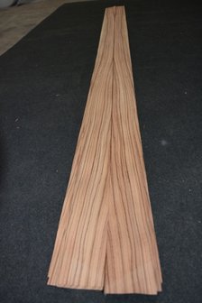 Zebrano Veneer 280 x 9-12 cm | 0.6 mm | 0,294m&sup2;