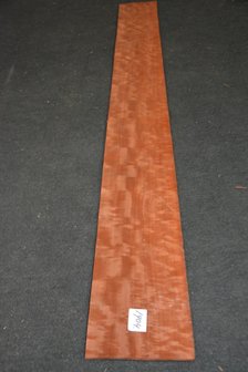 Makore Veneer 213 x 23 cm | 0.6mm | 0,49m&sup2;