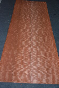 Makore Veneer 213 x 40-41 cm | 0.6mm | 0,86m&sup2;