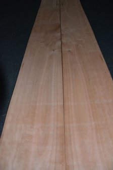 Cherry Veneer 255 x 19 cm | 0.6mm | 0,49m&sup2;