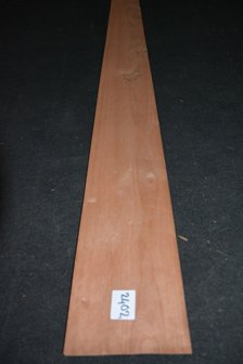 Cherry Veneer 255 x 19 cm | 0.6mm | 0,49m&sup2;