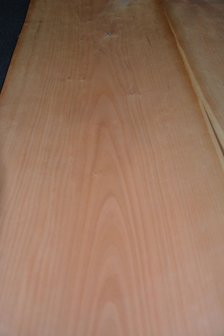 Cherry Veneer 94 x 32 cm | 0.6mm | 0,3m&sup2;