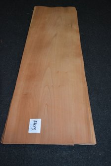 Cherry Veneer 95 x 31 cm | 0.6mm | 0,29m&sup2;