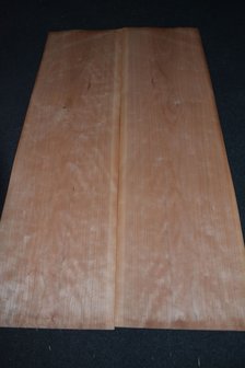 Cherry Veneer 97 x 28 cm | 0.6mm | 0,27m&sup2;