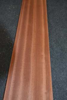 Sipo Mahogany Veneer 225 x 15 cm | 0.6mm | 0,3375
