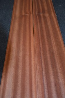 Sipo Mahogany Veneer 225 x 15 cm | 0.6mm | 0,3375