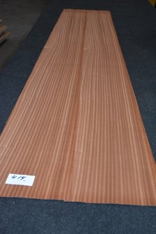 Sapelli Mahogany Veneer 221 x 24-26 cm | 0.6mm | 0,553m&sup2;