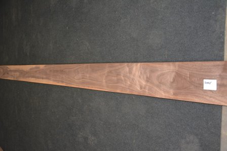 American Walnut Veneer 435 x 17-21 cm | 0.6mm | 0,827m&sup2;