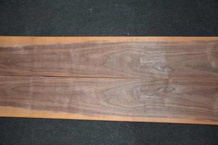 American Walnut Veneer 435 x 17-21 cm | 0.6mm | 0,827m&sup2;
