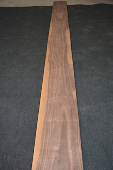 American Walnut Veneer 435 x 23-26 cm | 0.6mm | 1,065m&sup2;