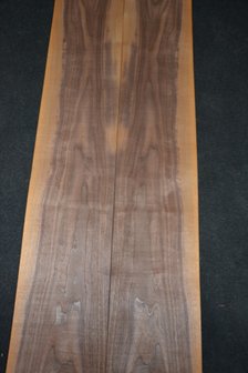 American Walnut Veneer 435 x 23-26 cm | 0.6mm | 1,065m&sup2;