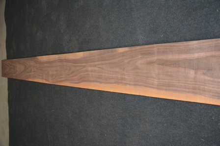 American Walnut Veneer 435 x 23-26 cm | 0.6mm | 1,065m&sup2;