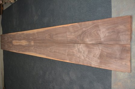 American Walnut Veneer 435 x 23-26 cm | 0.6mm | 1,065m&sup2;