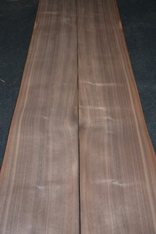 American Walnut Veneer 425 x 20-24 cm | 0.6mm | 0,935m&sup2;