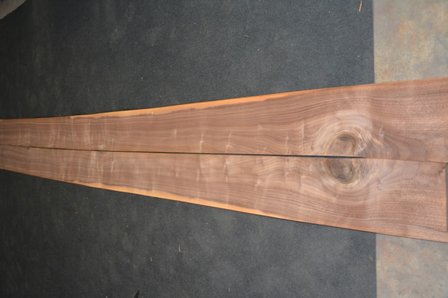 American Walnut Veneer 425 x 20-24 cm | 0.6mm | 0,935m&sup2;