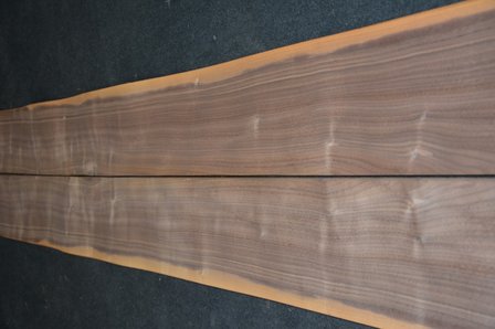 American Walnut Veneer 425 x 20-24 cm | 0.6mm | 0,935m&sup2;