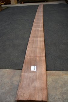 American Walnut Veneer 435 x 17-19 cm | 0.6mm | 0,783m&sup2;