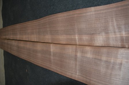 American Walnut Veneer 435 x 17-19 cm | 0.6mm | 0,783m&sup2;