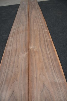 American Walnut Veneer 440 x 20 cm | 0.6mm | 0,880m&sup2;