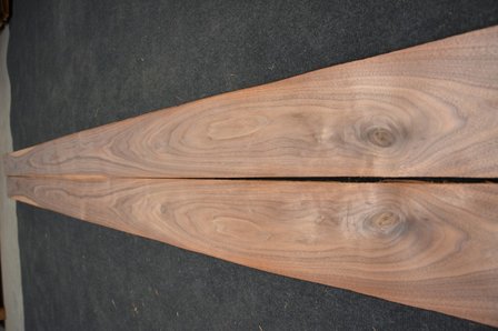 American Walnut Veneer 440 x 17 cm | 0.6mm |  0,748m&sup2;