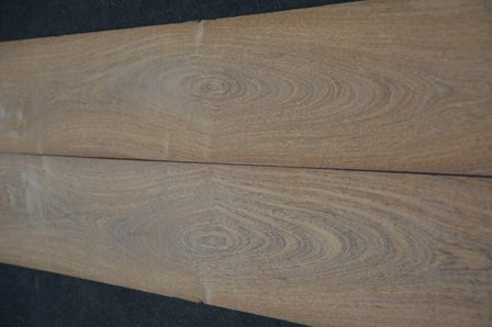 Brownheart Veneer 325 x 19-22 cm | 0.6mm | 0,666m&sup2;
