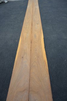 Brownheart Veneer 325 x 15 cm | 0.6mm | 0,488m&sup2;
