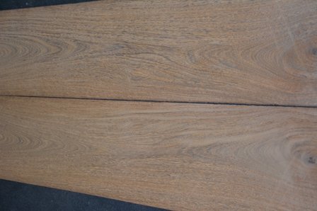 Brownheart Veneer 325 x 27 cm | 0.6mm | 0,878m&sup2;