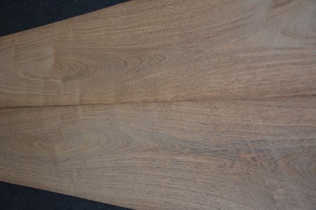 Brownheart Veneer 325 x 27 cm | 0.6mm | 0,878m&sup2;