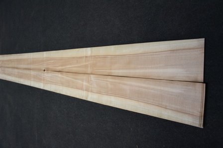 Olive Ash Veneer 270 x 16 cm | 0.6mm | 0,432m&sup2;