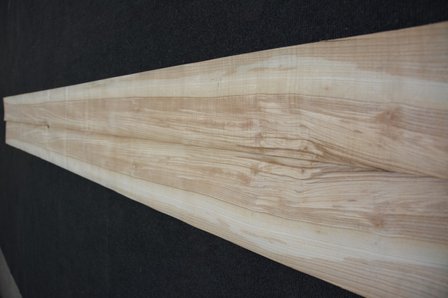 Olive Ash Veneer 270 x 16 cm | 0.6mm | 0,432m&sup2;