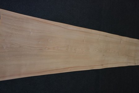 Elm Veneer 300 x 47 cm | 0.6mm | 1,410m2