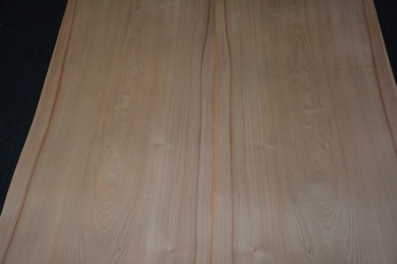 Elm Veneer 300 x 47 cm | 0.6mm | 1,410m2