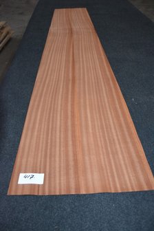 Sipo Mahogany Veneer 204 x 17-22 cm | 0.6mm | 0,398m&sup2;