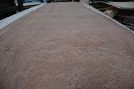 Mahogany Pommele Veneer 254 x 66 cm | 0.6mm | 1,676m2