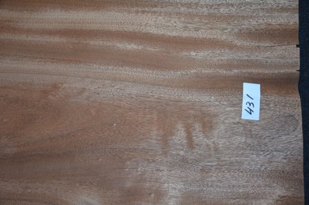 Mahogany Khaya Ivorensis Veneer 254 x 52 cm | 0.6mm | 1,321m&sup2;