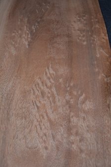 Mahogany Khaya Ivorensis Veneer 254 x 52 cm | 0.6mm | 1,321m&sup2;